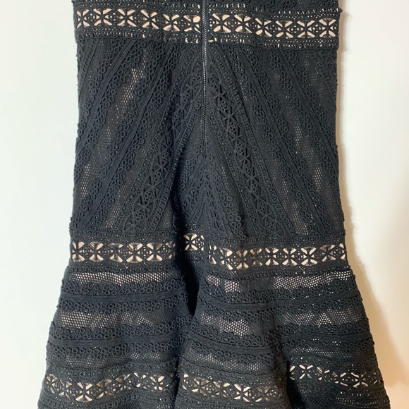 BRAND NEW Alice + Olivia Black Lace flared dress - Picture 9 of 11